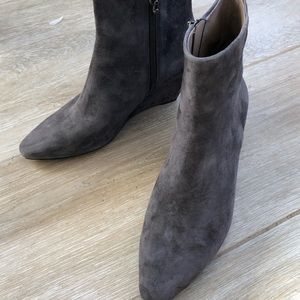 Donald J Pliner suede booties